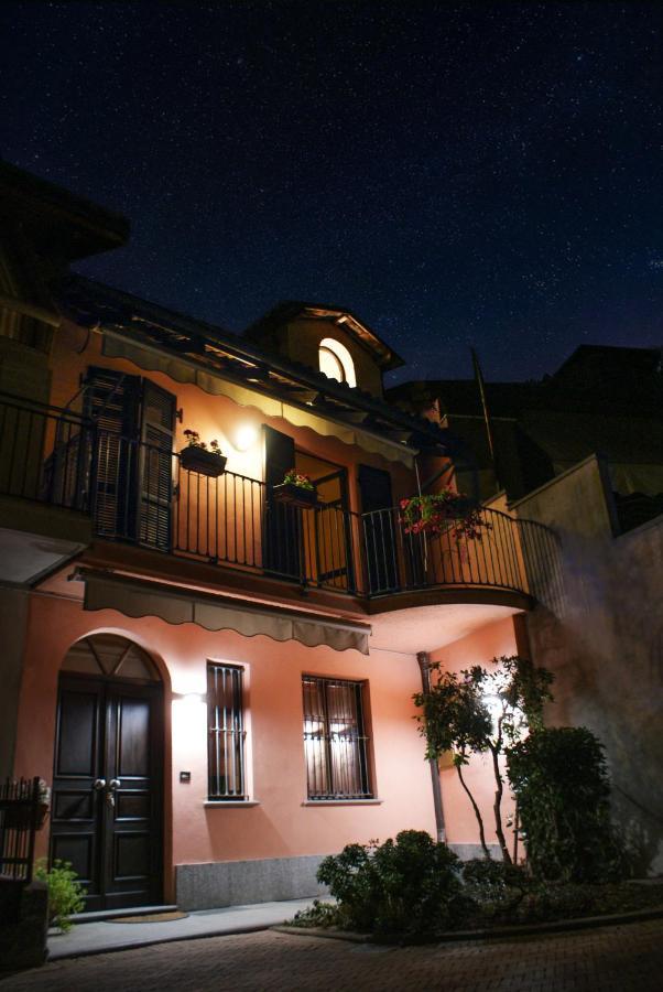 Casa Caroli, Charme E Comfort Nel Cuore Di Alba Bagian luar foto