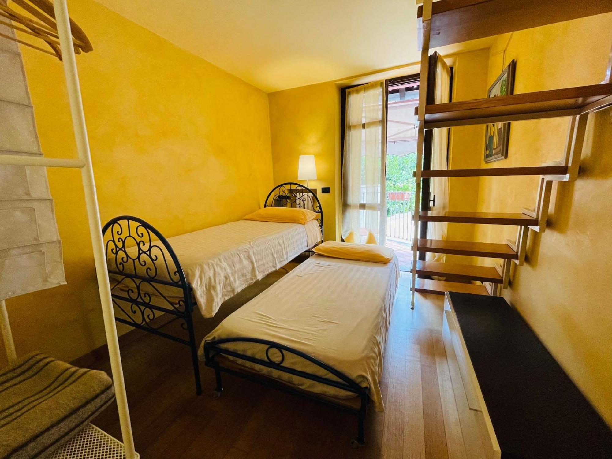 Casa Caroli, Charme E Comfort Nel Cuore Di Alba Bagian luar foto
